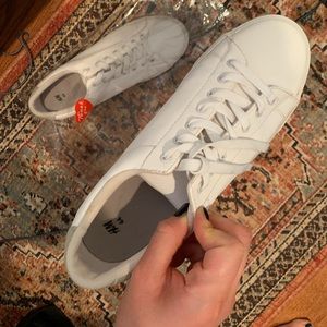 White leather (pleather) sneakers